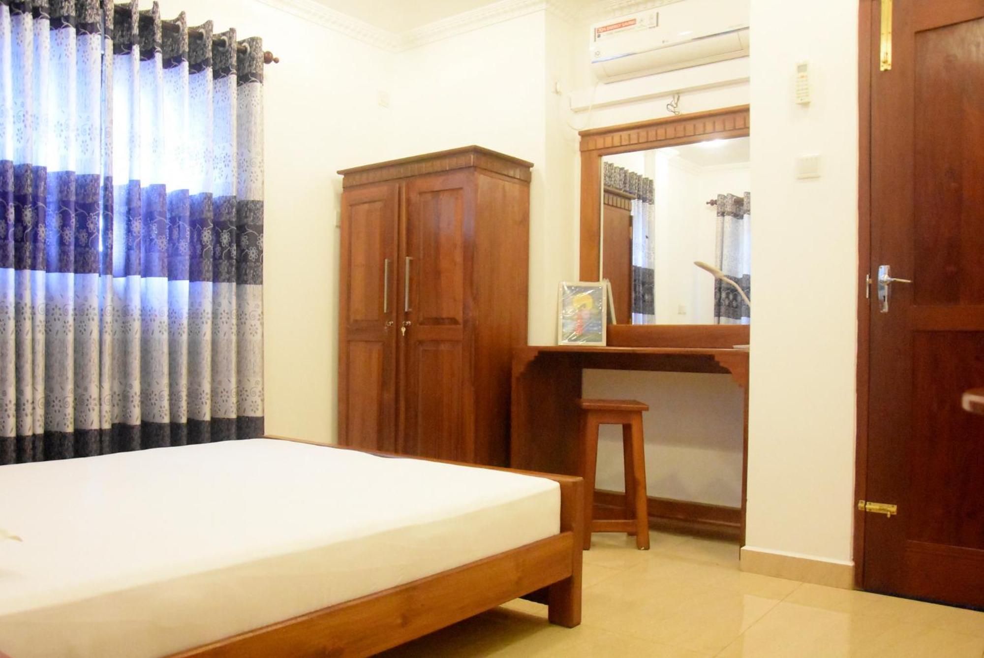 Rathna Gems Halt Hotel Ratnapura Exterior foto
