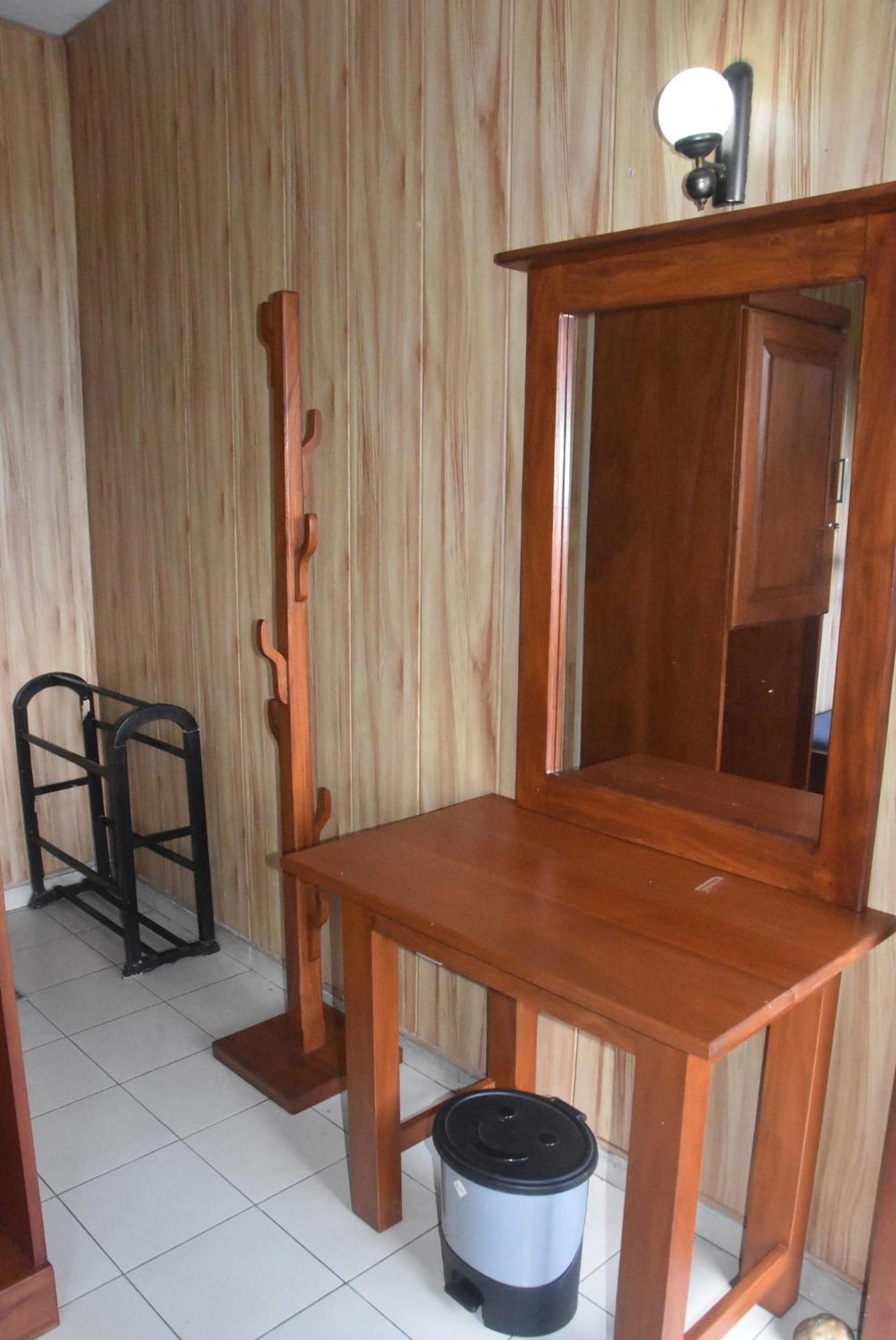 Rathna Gems Halt Hotel Ratnapura Exterior foto