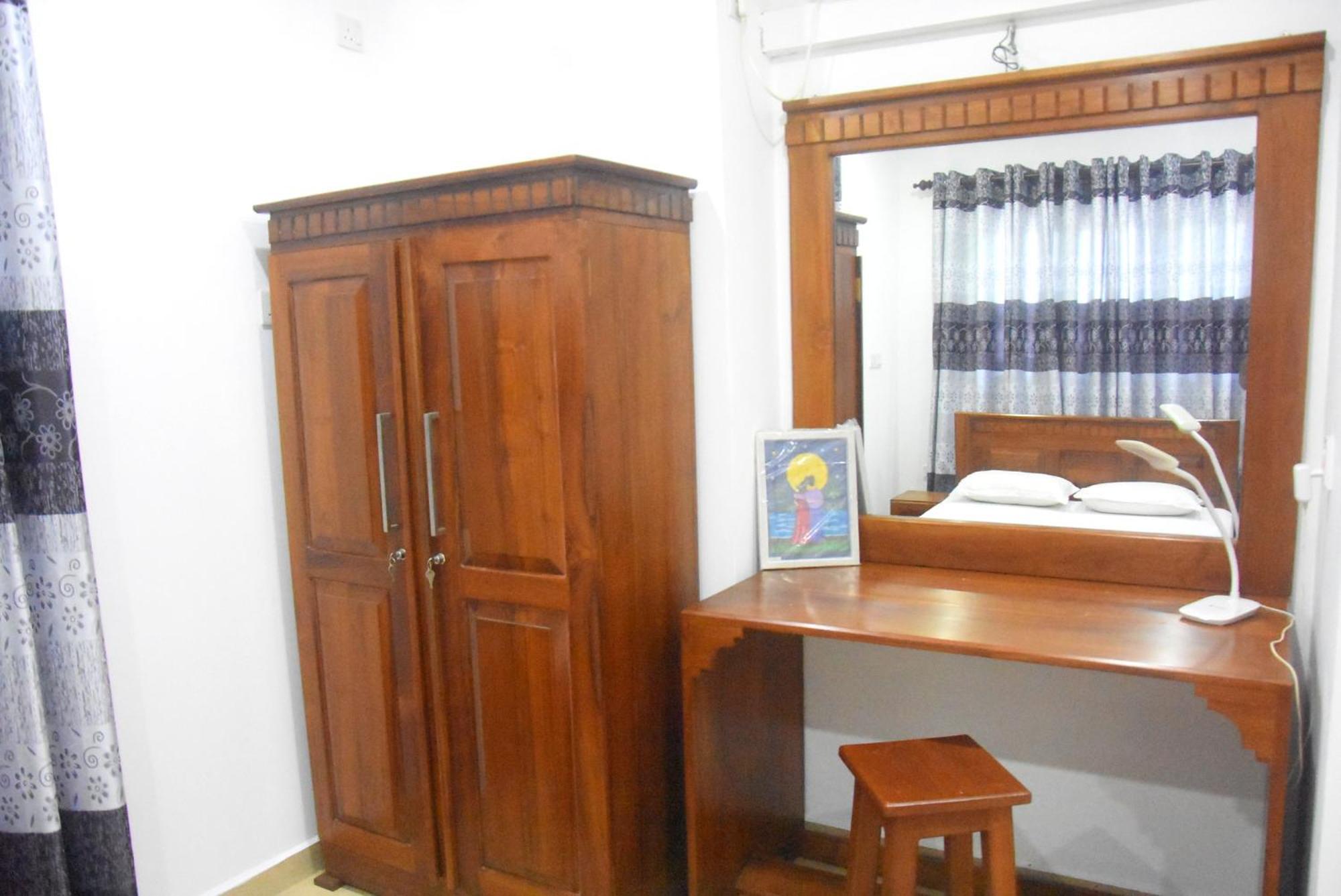Rathna Gems Halt Hotel Ratnapura Exterior foto