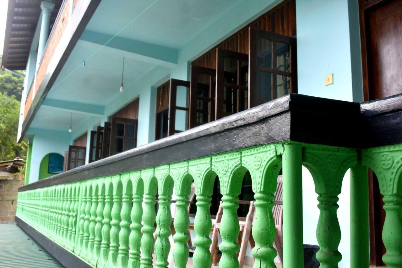 Rathna Gems Halt Hotel Ratnapura Exterior foto