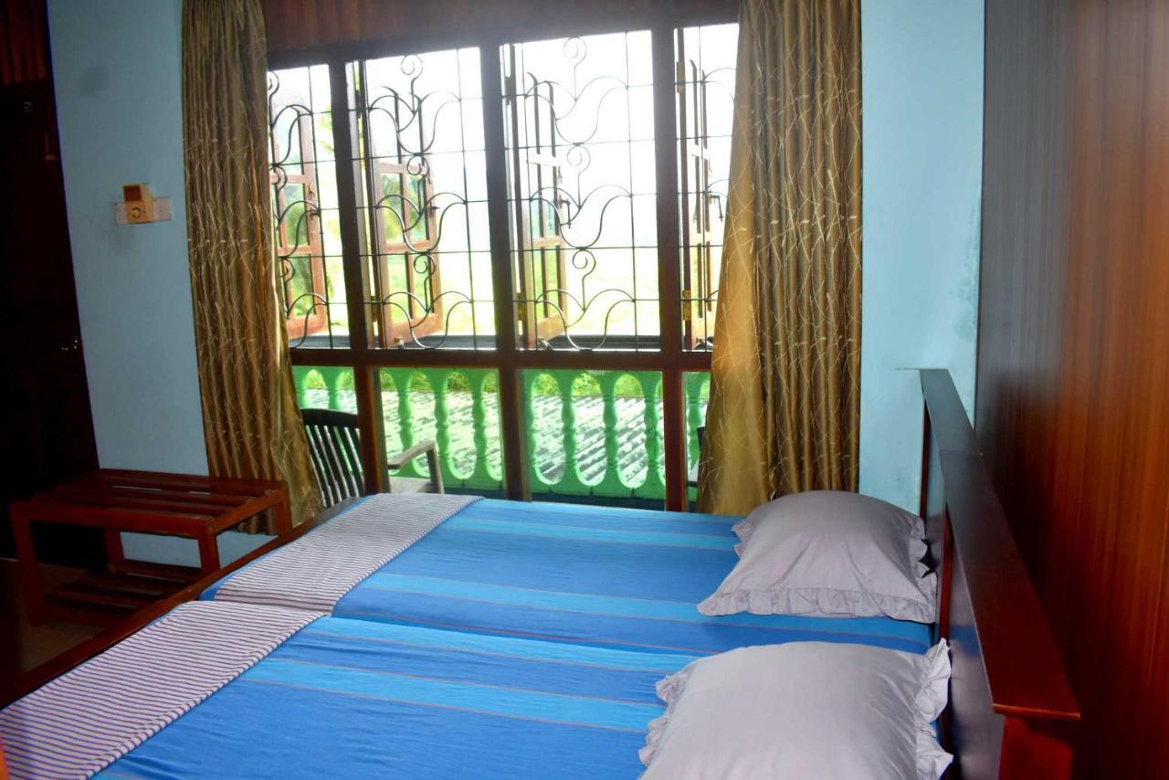 Rathna Gems Halt Hotel Ratnapura Exterior foto