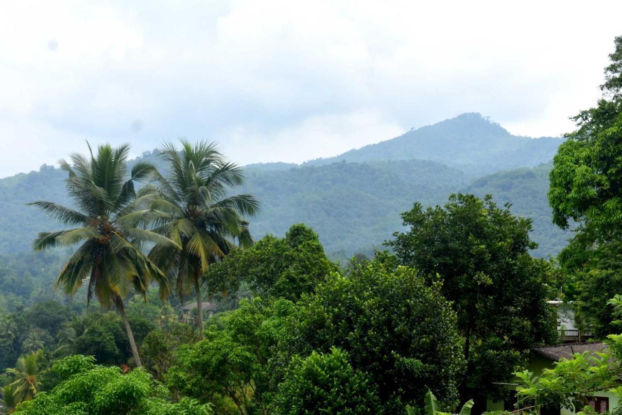 Rathna Gems Halt Hotel Ratnapura Exterior foto